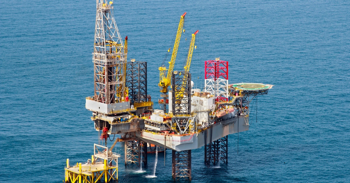 Oil rig in Nigeria symbolizing the Nigeria 2025 budget oil benchmark and the country’s reliance on crude oil revenue.